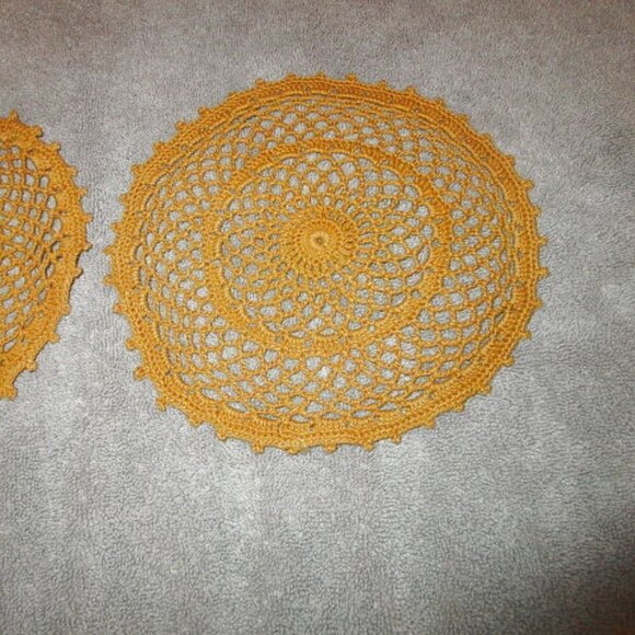 Vintage SET OF 2 Handmade CROCHET Lace DOILY Round GOLD Orange TABLE Decor - Picture 3 of 9